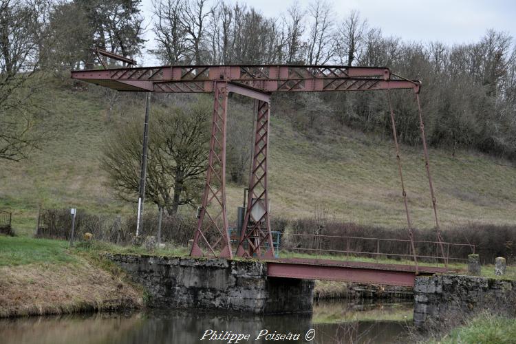 Pont Levis de Chaumot