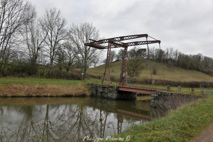 Pont Levis de Chaumot