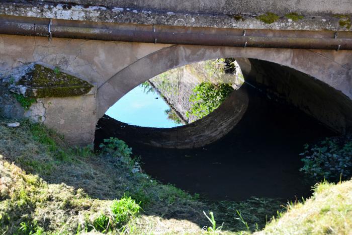 Pont rue de Vézelay