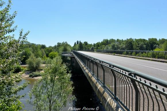 Pont sur L'Allier Nièvre Passion