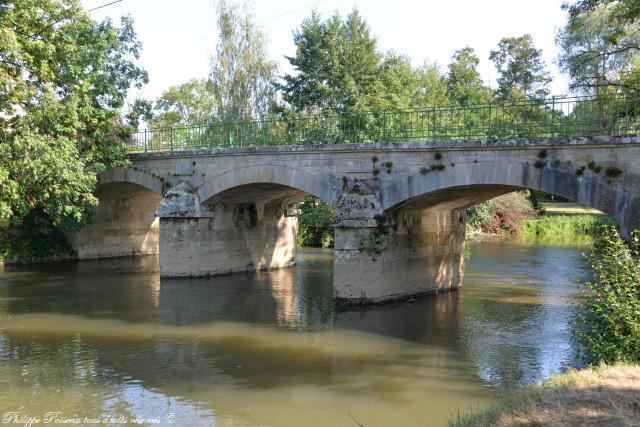 Pont sur l'Yonne à Asnois nièvre Passion