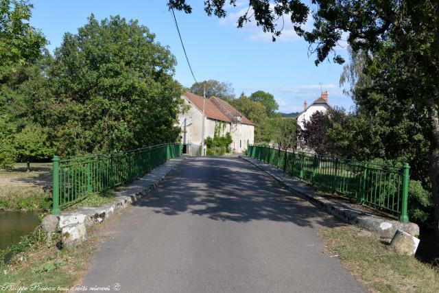 Le pont d'Asnois
