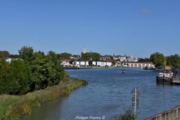 Le port de la Jonction de Nevers