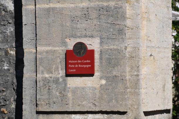 Porte de Bourgogne de Dornecy