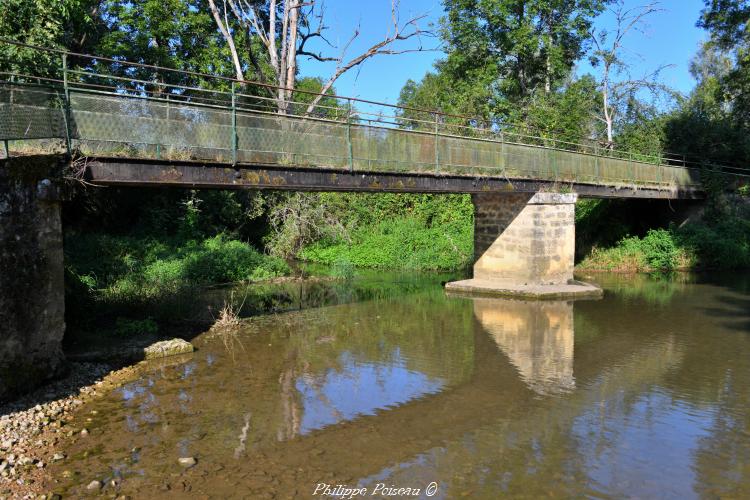 Gué et passerelle de Pourcelanges