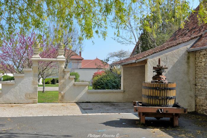 Pressoir de Suilly la Tour un beau patrimoine