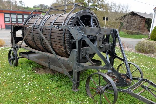 Pressoir du village de Tronsanges un remarquable patrimoine agricole