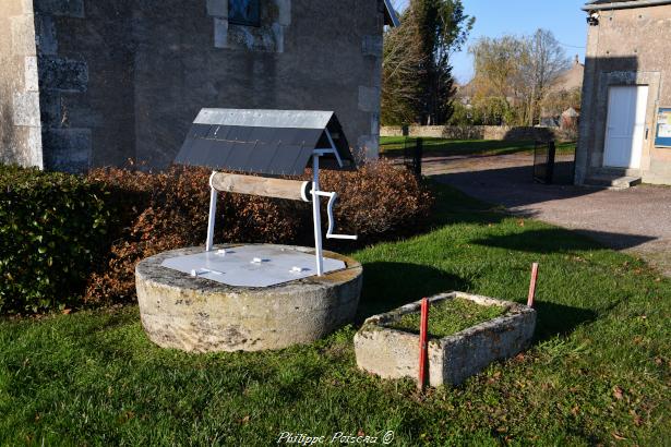 Puits de La Pouge derrière la Chapelle un patrimoine