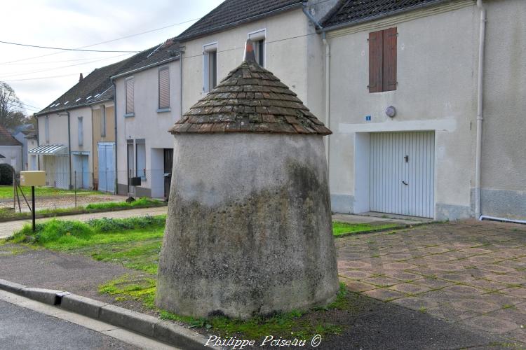 Le puits de la rue des Tuilerie de Myennes