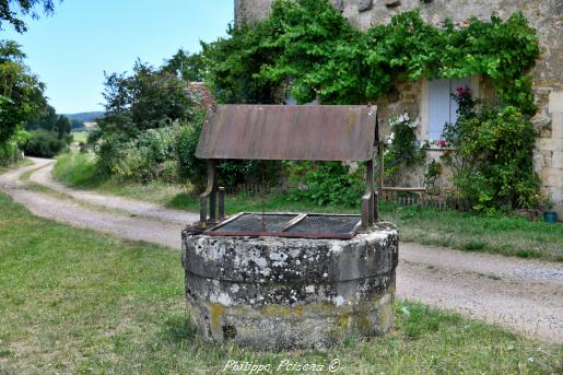 Puits de la commune d' Arzembouy