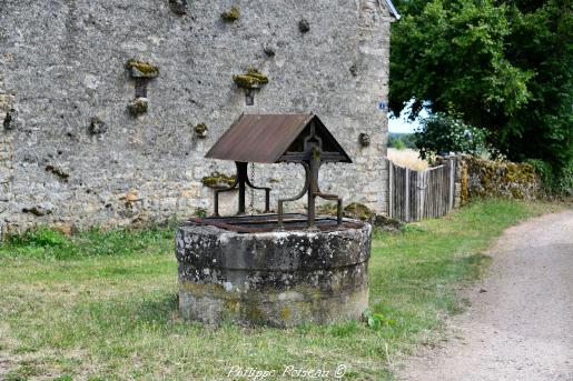 Puits de la commune d' Arzembouy