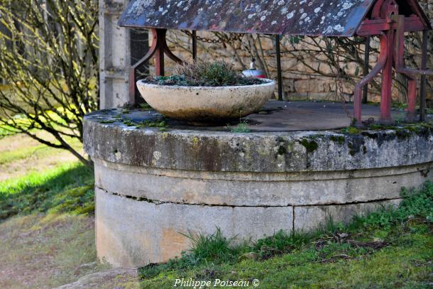 Puits de la grande route de Saligny