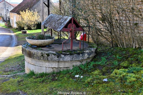 Puits de la grande route de Saligny