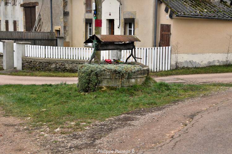 Puits de l’ancienne chapelle de Lichy un patrimoine