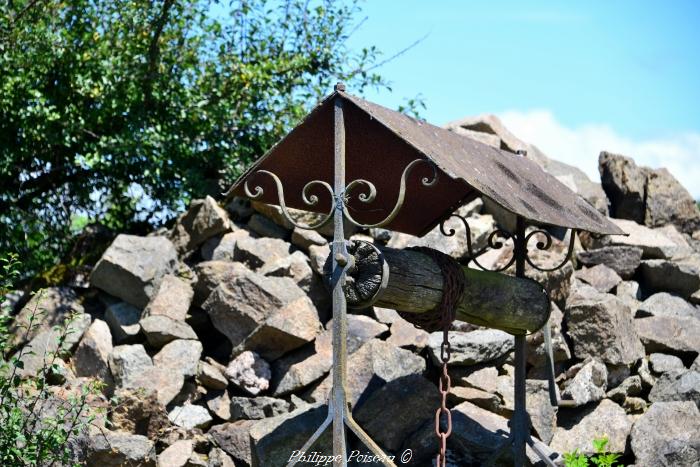 Puits du hameau de "Le Chariot"