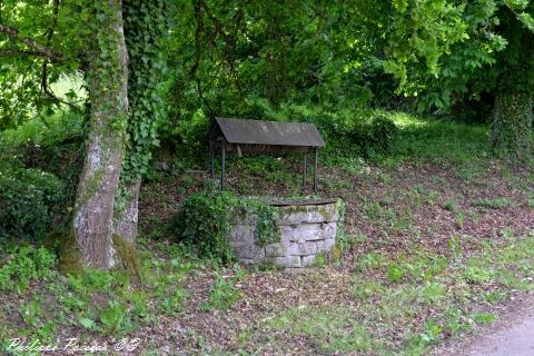 Puits du Bourg Des Moulins un beau patrimoine