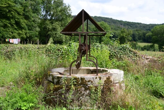 Puits du hameau de Jeaux