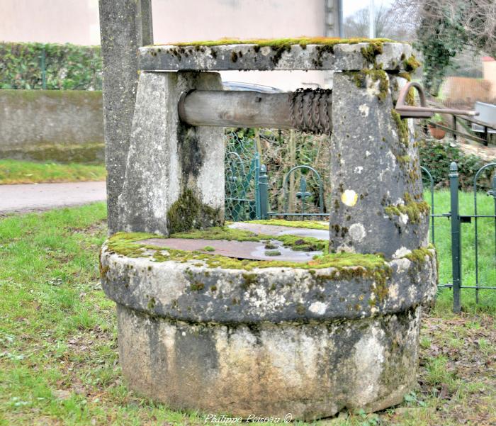 Puits du hameau de Vaux
