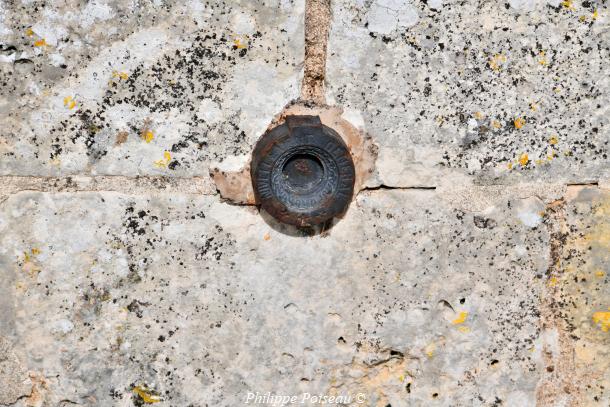 Repère de Nivellement de Cuncy lès Varzy