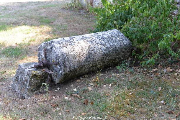 Ancien rouleau de battage