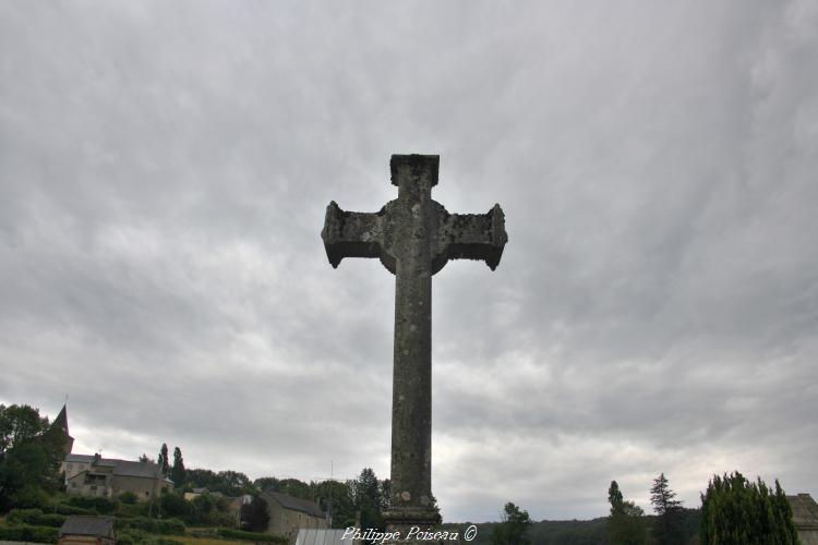 La croix du cimetière de Saint-Martin-du-Puy