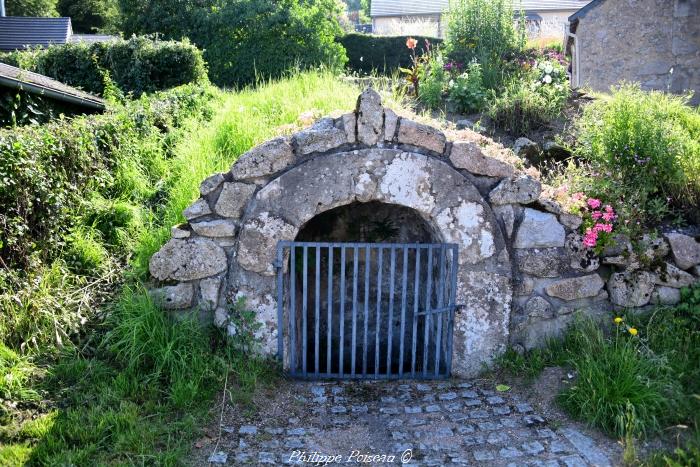 Source de la rue du Guet un beau patrimoine.