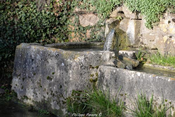 Source et abreuvoir de Corvol d'Embernard Nièvre Passion