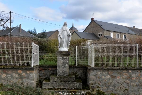 Statue de la vierge de Marigny-l'Église