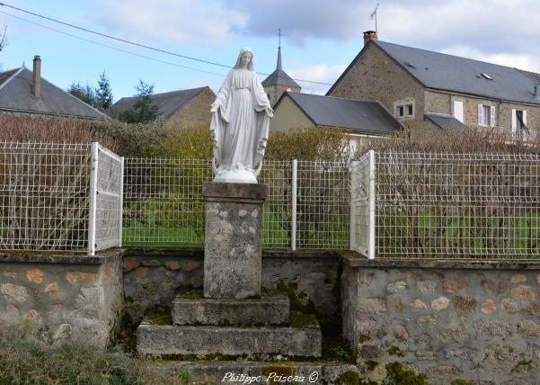 Statue de la vierge de Marigny-l'Église