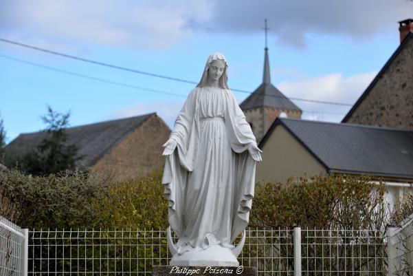 Statue de la vierge de Marigny-l'Église