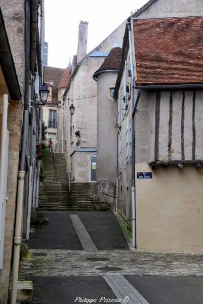 Statuette de Saint Antoine de Clamecy