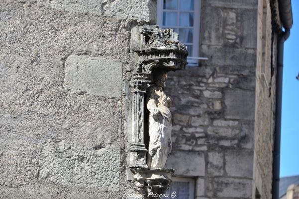 Statuette de Saint Antoine de Clamecy un patrimoine