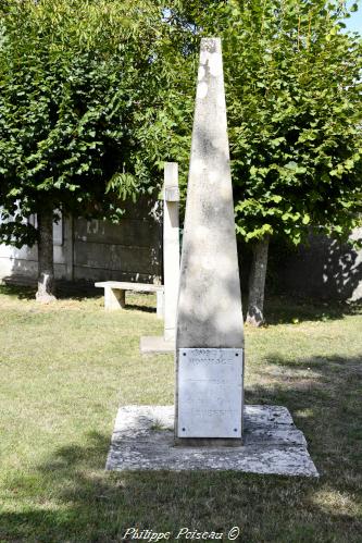 Stèle de Saint Quentin sur Nohain