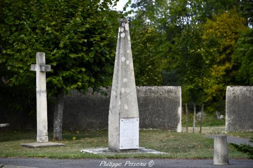 Stèle de Saint Quentin sur Nohain