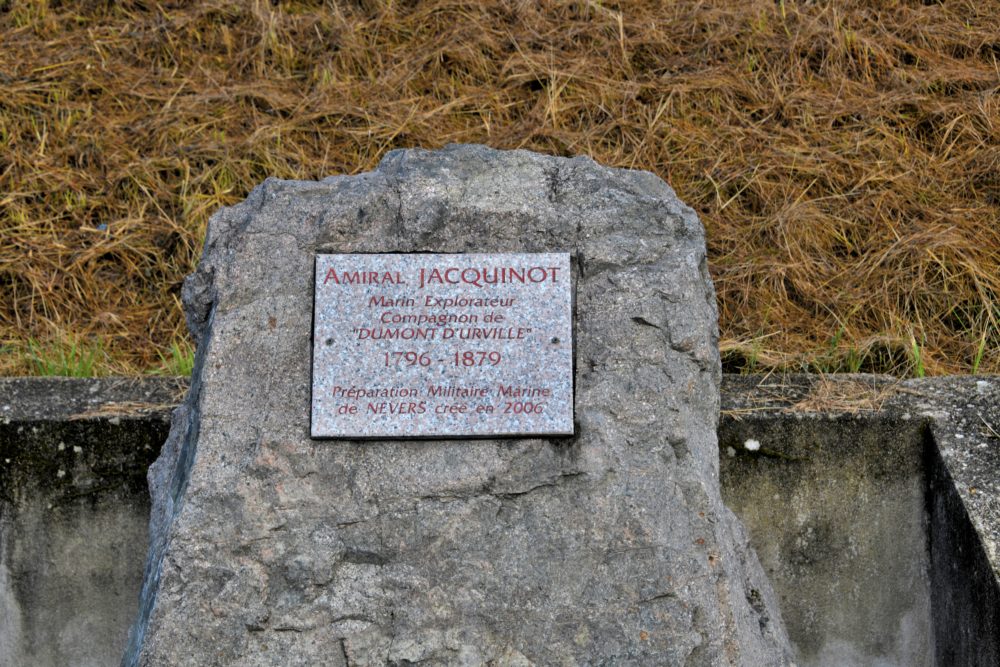 Stèle de l'Amiral Jacquinot