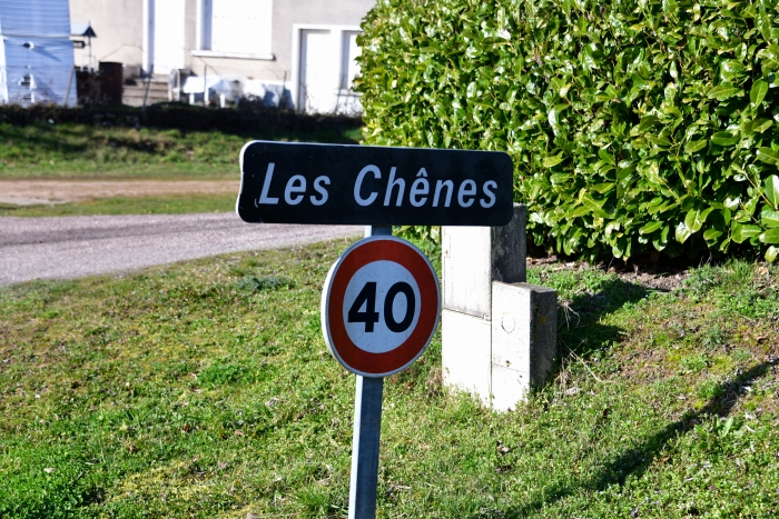 Stèle des Fusillés de Les Chênes