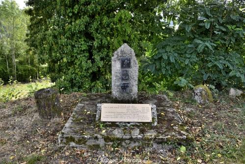 Stèle des ménétriers un beau patrimoine du Nivernais