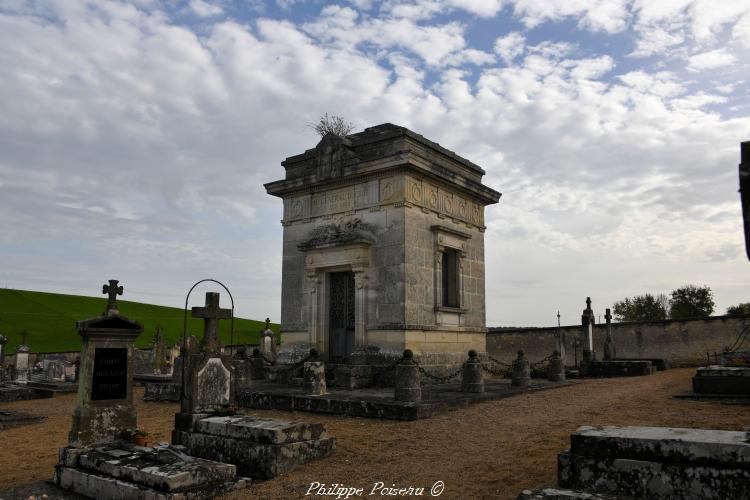 La stèle du Général Ducrot un beau patrimoine