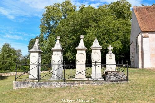 Stèles funéraires de Tracy un remarquable patrimoine