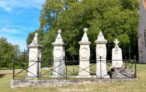 Stèles funéraires de Tracy
