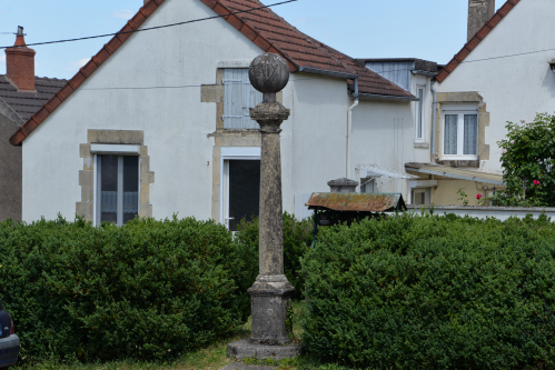 Stèle de la Paix de Tannay un beau patrimoine