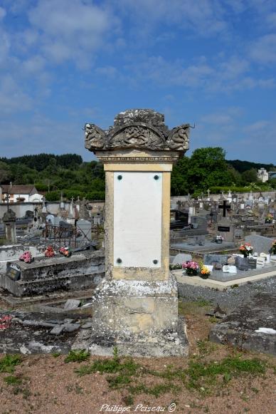 Stèle du Souvenir de Saint Saulge Nièvre Passion