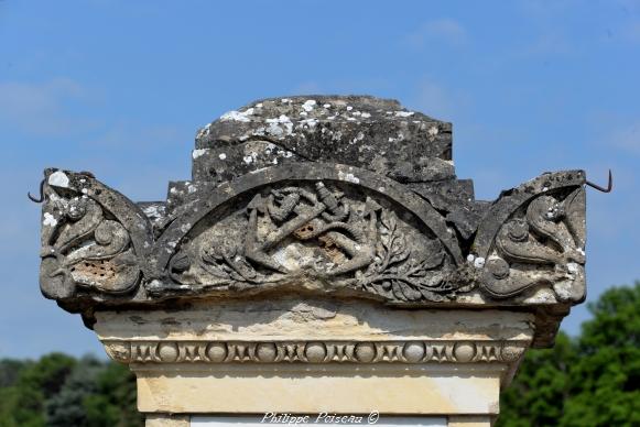 Stèle du Souvenir de Saint-Saulge