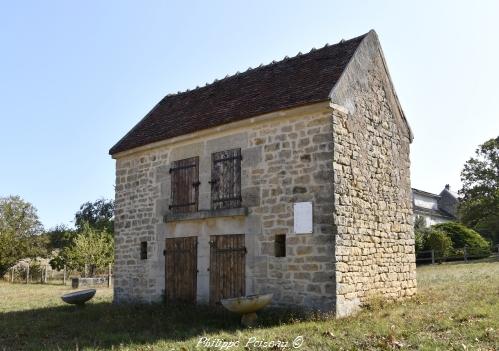Toit à porcs de Breugnon