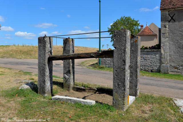 Travail à ferrer de Challement