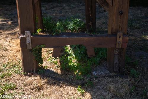 Travail à ferrer de Montreuillon