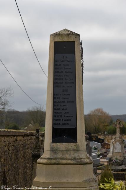 Monument aux Morts des Trois Vèvres