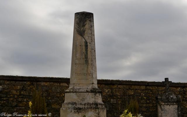 Monument aux Morts des Trois Vèvres