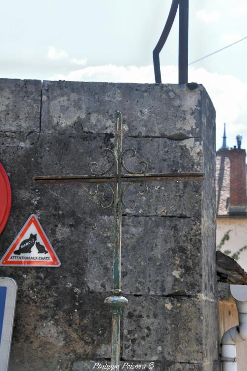 Une croix de carrefour de Clamecy