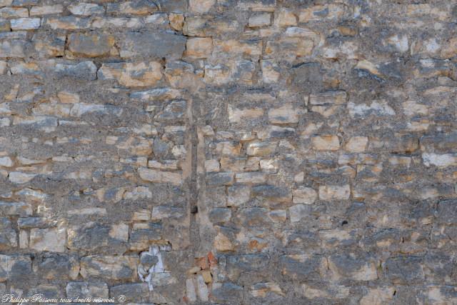 Vestiges des murailles de la ville de Clamecy